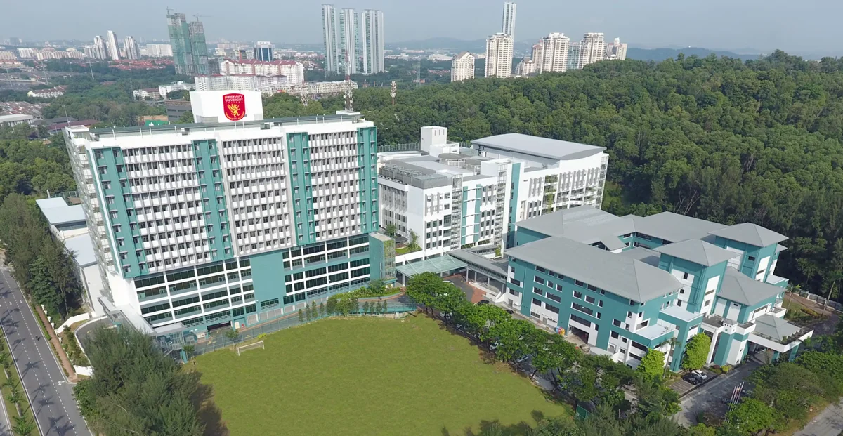 حرم جامعة سيتي City University Malaysia في كوالالمبور ماليزيا