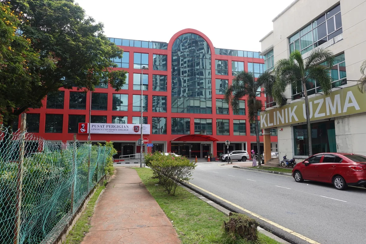 حرم جامعة لينكولن الجامعية Lincoln University College في ماليزيا
